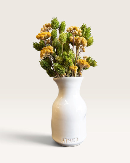 Petit Vase in White with Dry Flowers
