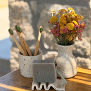 Toothbrush Holder in Speckled White