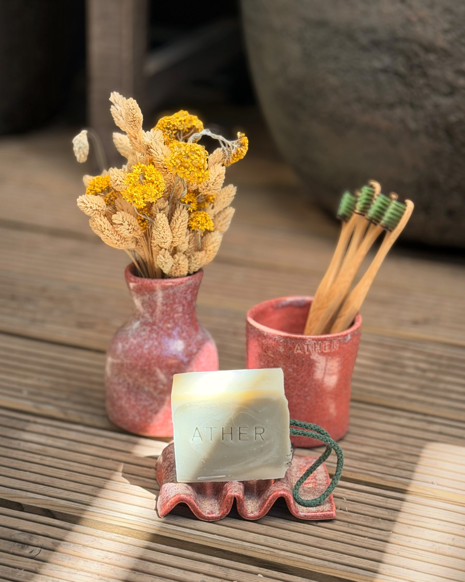 Petit Vase in Burnt Clay with Dry Flowers