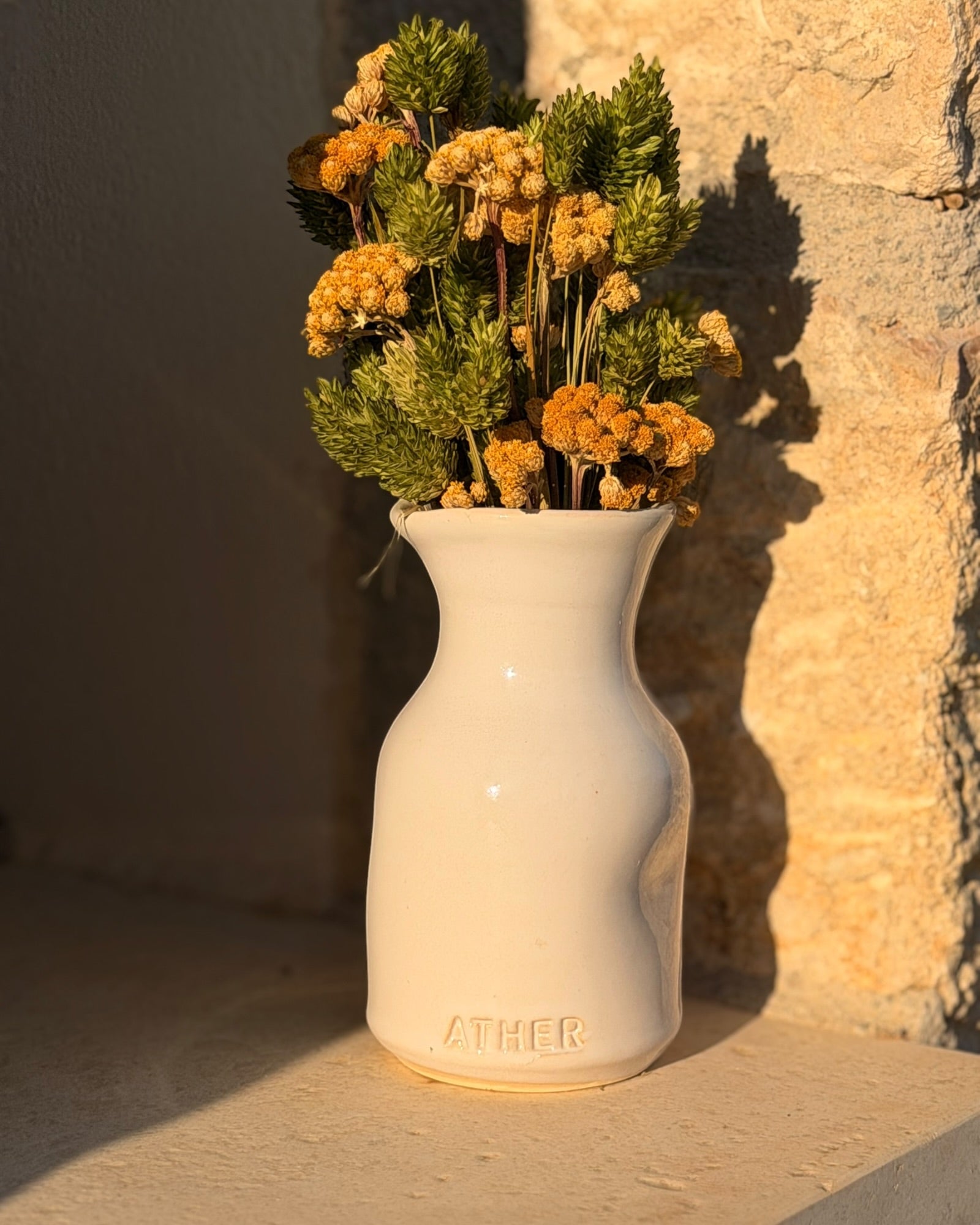 Petit Vase in White with Dry Flowers