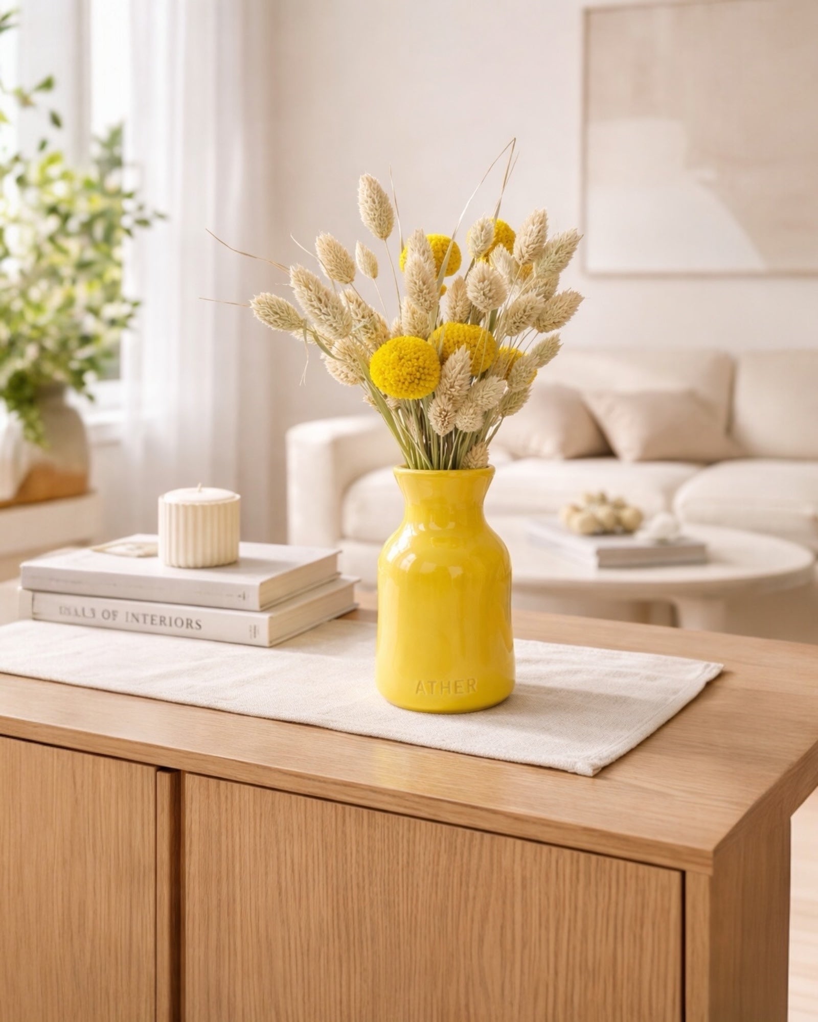 Petit Vase in Yellow with Dry Flowers