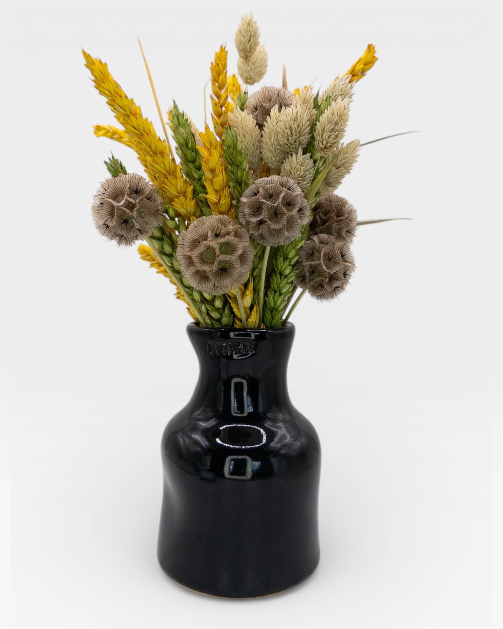 Petit Vase in Black with Dry Flowers